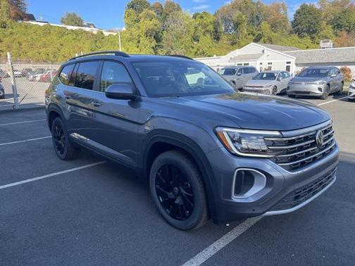 2025 Volkswagen Atlas 2.0T SE w/Technology 4MOTION