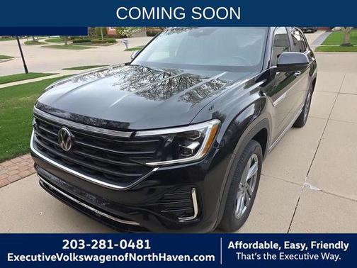 Deep Black Pearl 2024 Volkswagen Atlas Cross Sport 2.0T SEL