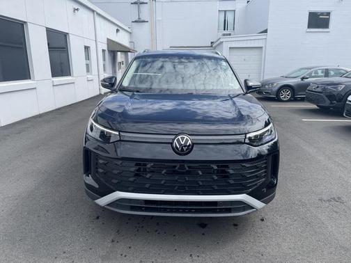 2025 Volkswagen Tiguan 2.0T SE 4MOTION