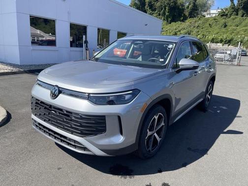 2025 Volkswagen Tiguan 2.0T SE 4MOTION