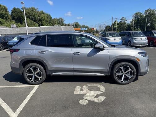 2025 Volkswagen Tiguan 2.0T SE 4MOTION