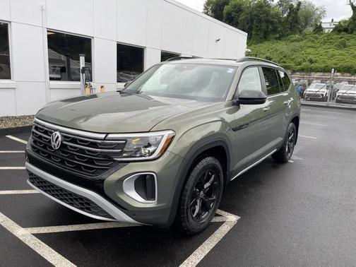 2025 Volkswagen Atlas 2.0T Peak Edition