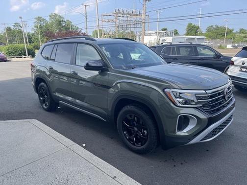 2025 Volkswagen Atlas 2.0T Peak Edition