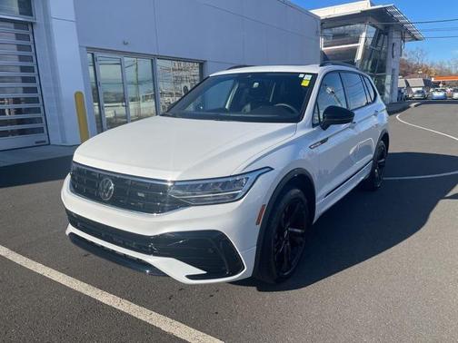 2024 Volkswagen Tiguan 2.0T SE R-Line Black 4MOTION