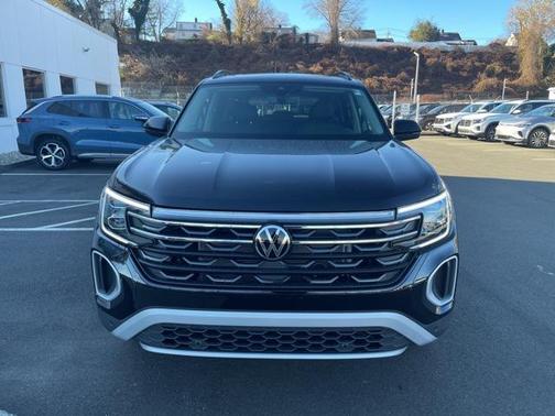 2026 Volkswagen Atlas Peak Edition