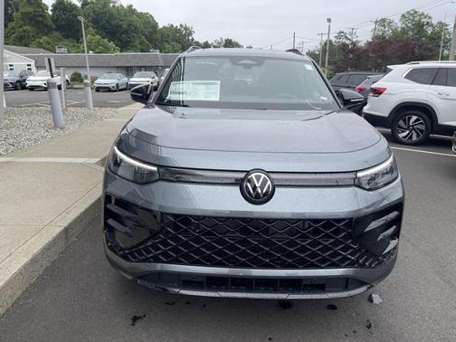 2025 Volkswagen Tiguan 2.0T SE R-Line Black 4MOTION