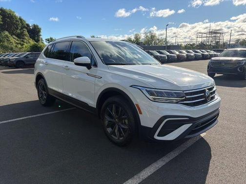 Pure White 2024 Volkswagen Tiguan 2.0T SE 4MOTION