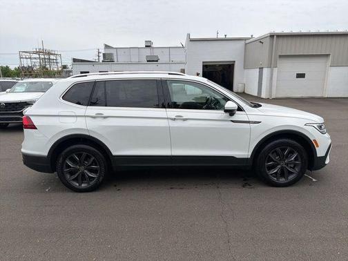 Pure White 2024 Volkswagen Tiguan 2.0T SE 4MOTION