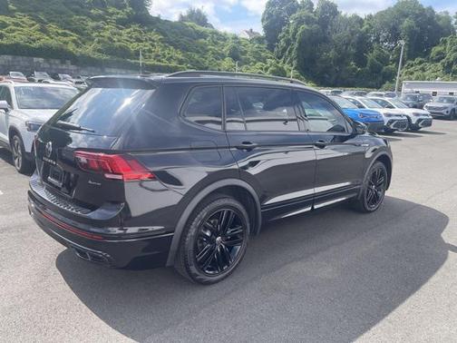2022 Volkswagen Tiguan 2.0T SE R-Line Black 4MOTION