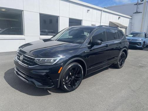 2022 Volkswagen Tiguan 2.0T SE R-Line Black 4MOTION