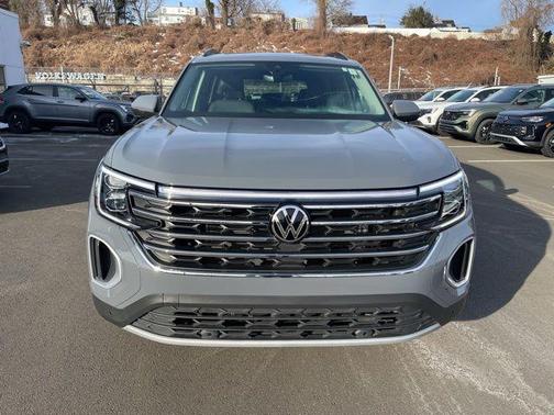 2025 Volkswagen Atlas 2.0T SE w/Technology 4MOTION