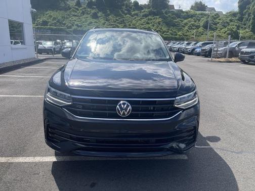 2022 Volkswagen Tiguan 2.0T SE R-Line Black 4MOTION