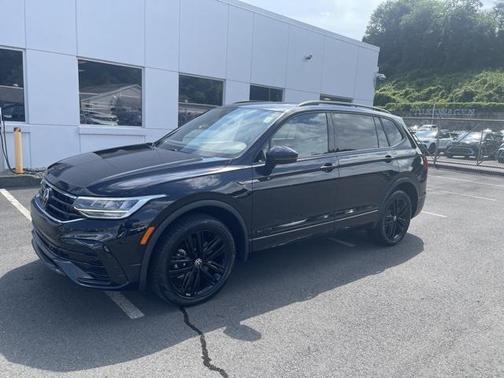 2022 Volkswagen Tiguan 2.0T SE R-Line Black 4MOTION