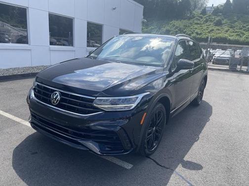2022 Volkswagen Tiguan 2.0T SE R-Line Black 4MOTION