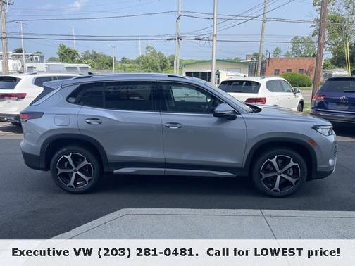 2025 Volkswagen Tiguan 2.0T SE 4MOTION