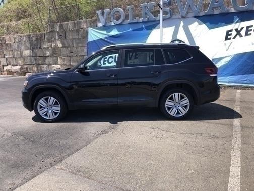 Photo 4 of 55 of 2019 Volkswagen Atlas 3.6L SE w/Technology