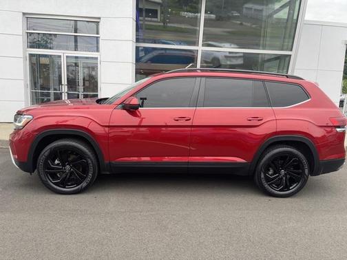 2022 Volkswagen Atlas 2.0T SE w/Technology 4MOTION