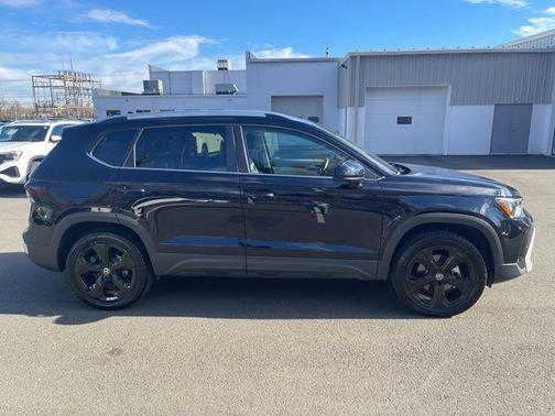 2025 Volkswagen Taos 1.5T SEL