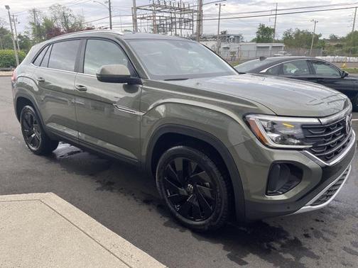 2025 Volkswagen Atlas Cross Sport 2.0T SE w/Technology 4MOTION