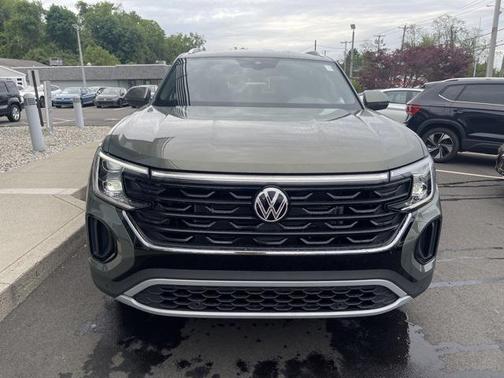 2025 Volkswagen Atlas Cross Sport 2.0T SE w/Technology 4MOTION