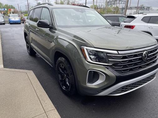 2024 Volkswagen Atlas 2.0T SEL