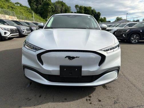 Space White Metallic 2022 Ford Mustang Mach-E Select