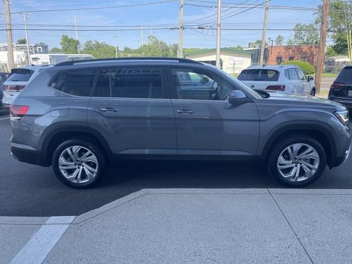 2022 Volkswagen Atlas 2.0T SE w/Technology 4MOTION