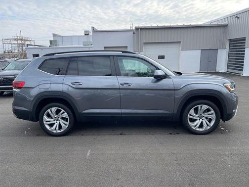 2022 Volkswagen Atlas 2.0T SE w/Technology 4MOTION