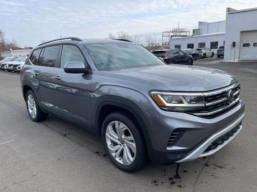 2022 Volkswagen Atlas 2.0T SE w/Technology 4MOTION