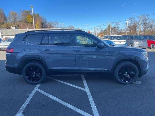 2026 Volkswagen Atlas 2.0T SE w/Technology 4MOTION