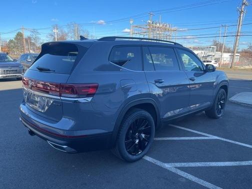2026 Volkswagen Atlas 2.0T SE w/Technology 4MOTION