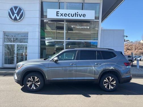 2025 Volkswagen Atlas 2.0T SE