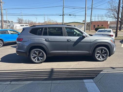 2025 Volkswagen Atlas 2.0T SE