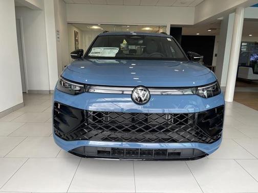 2025 Volkswagen Tiguan 2.0T SE R-Line Black 4MOTION