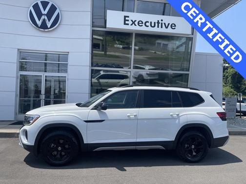 2024 Volkswagen Atlas 2.0T SE w/Technology 4MOTION