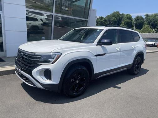 2024 Volkswagen Atlas 2.0T SE w/Technology 4MOTION