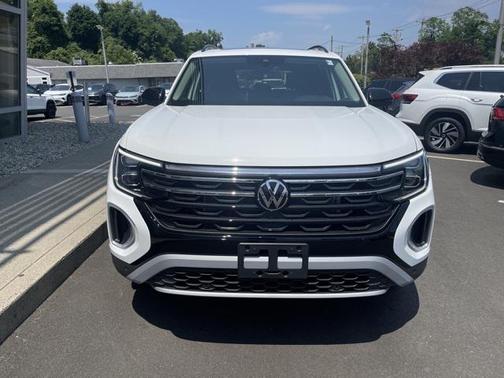 2024 Volkswagen Atlas 2.0T SE w/Technology 4MOTION