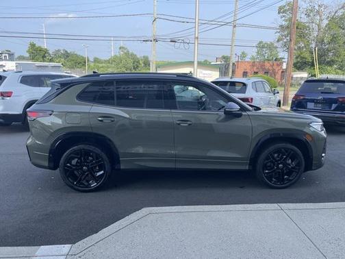 2025 Volkswagen Tiguan 2.0T SE R-Line Black 4MOTION