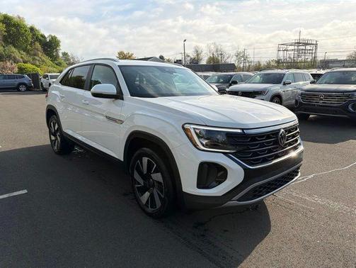 Pure White 2025 Volkswagen Atlas Cross Sport 2.0T SE w/Technology 4MOTION