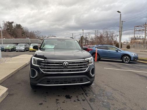 2025 Volkswagen Atlas 2.0T SE w/Technology 4MOTION