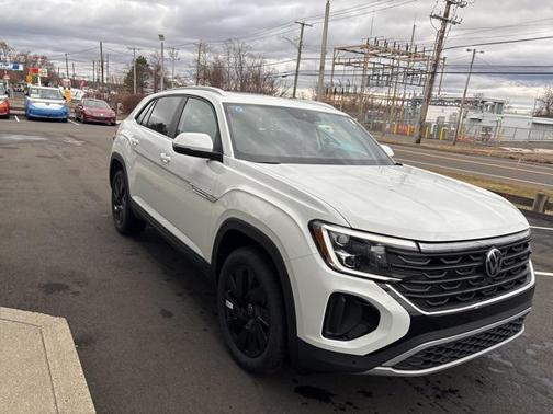 2025 Volkswagen Atlas Cross Sport 2.0T SE w/Technology 4MOTION