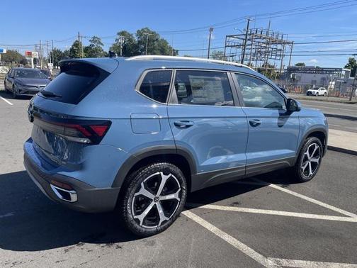 2025 Volkswagen Taos 1.5T SEL