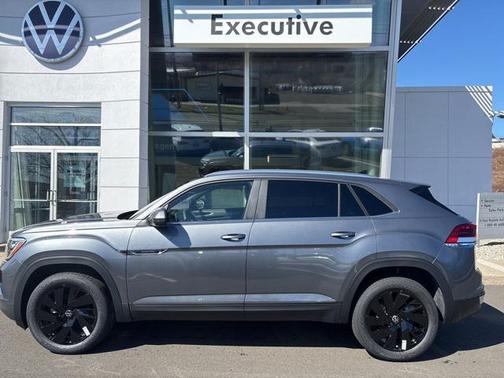 2025 Volkswagen Atlas Cross Sport 2.0T SE w/Technology 4MOTION