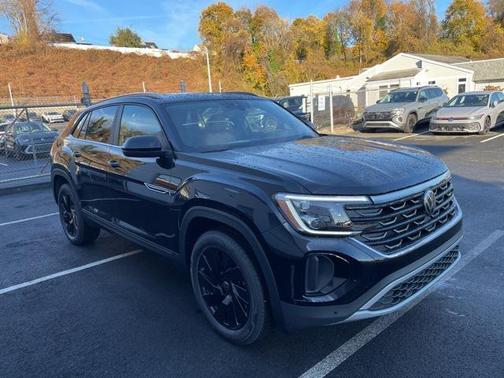 2026 Volkswagen Atlas Cross Sport 2.0T SE w/Technology 4MOTION