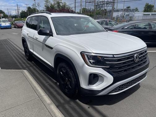 2024 Volkswagen Atlas 2.0T SEL