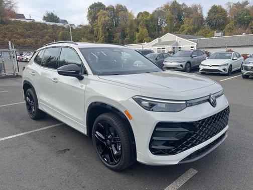 2026 Volkswagen Tiguan 2.0T SE R-Line Black 4MOTION