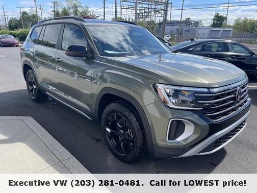 2025 Volkswagen Atlas 2.0T Peak Edition