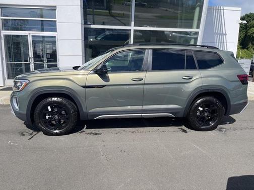2025 Volkswagen Atlas 2.0T Peak Edition