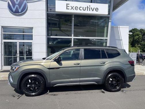 2025 Volkswagen Atlas 2.0T Peak Edition