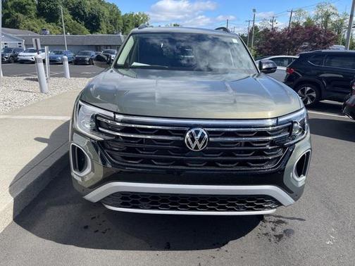2025 Volkswagen Atlas 2.0T Peak Edition